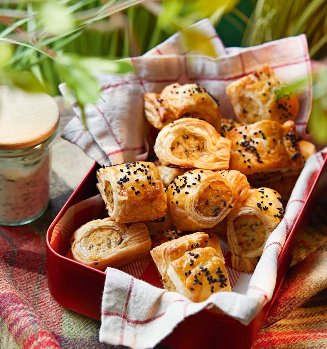 Korma sausage rolls