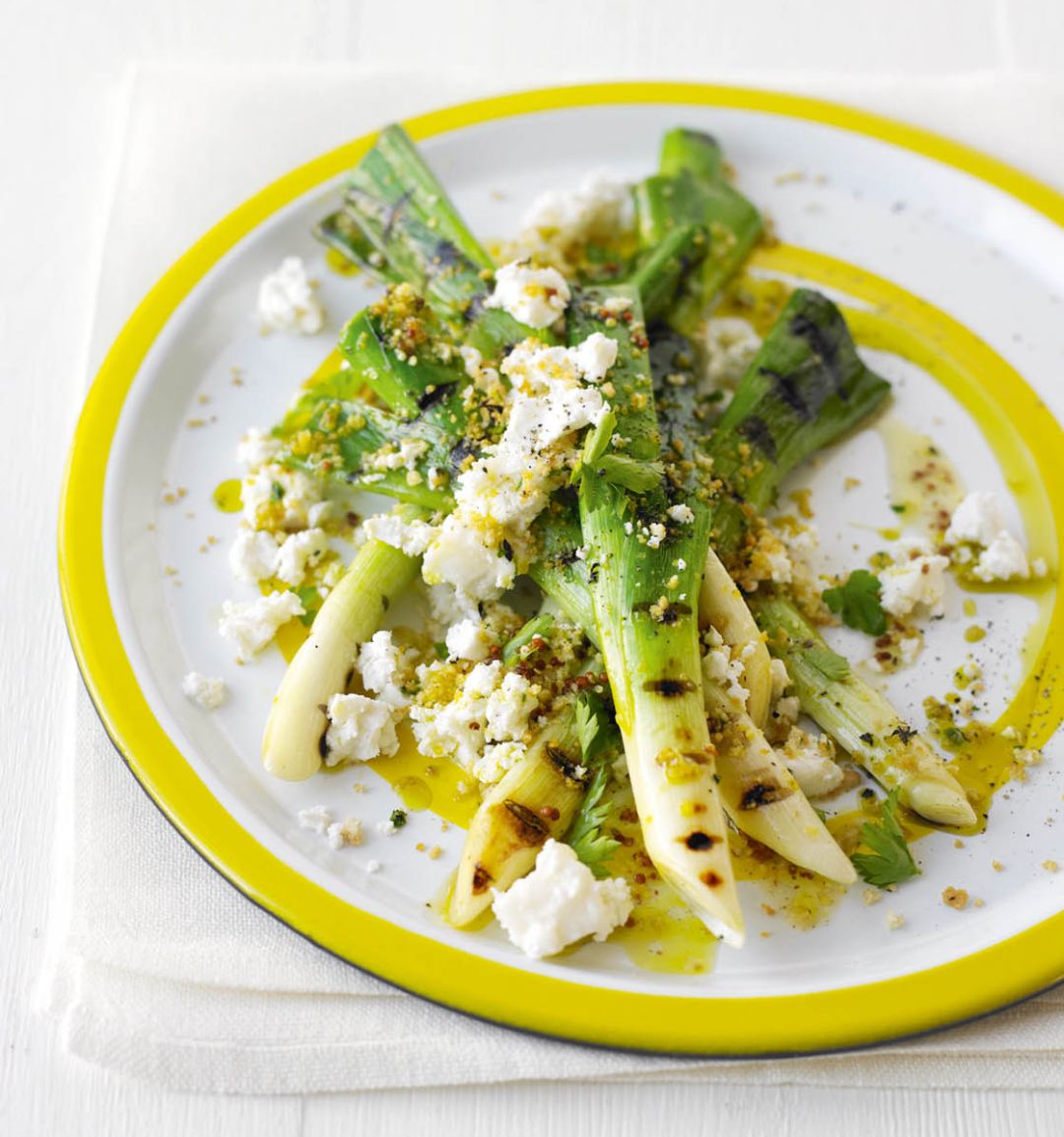 Leeks vinaigrette, goats’ cheese and crispy crumbs