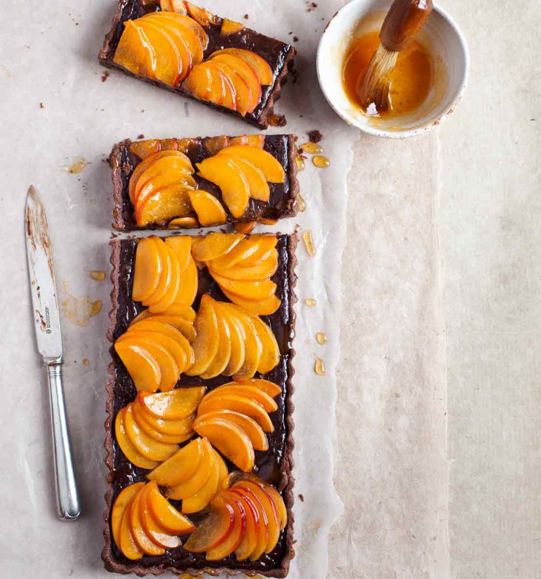 Apricot and bitter chocolate tart