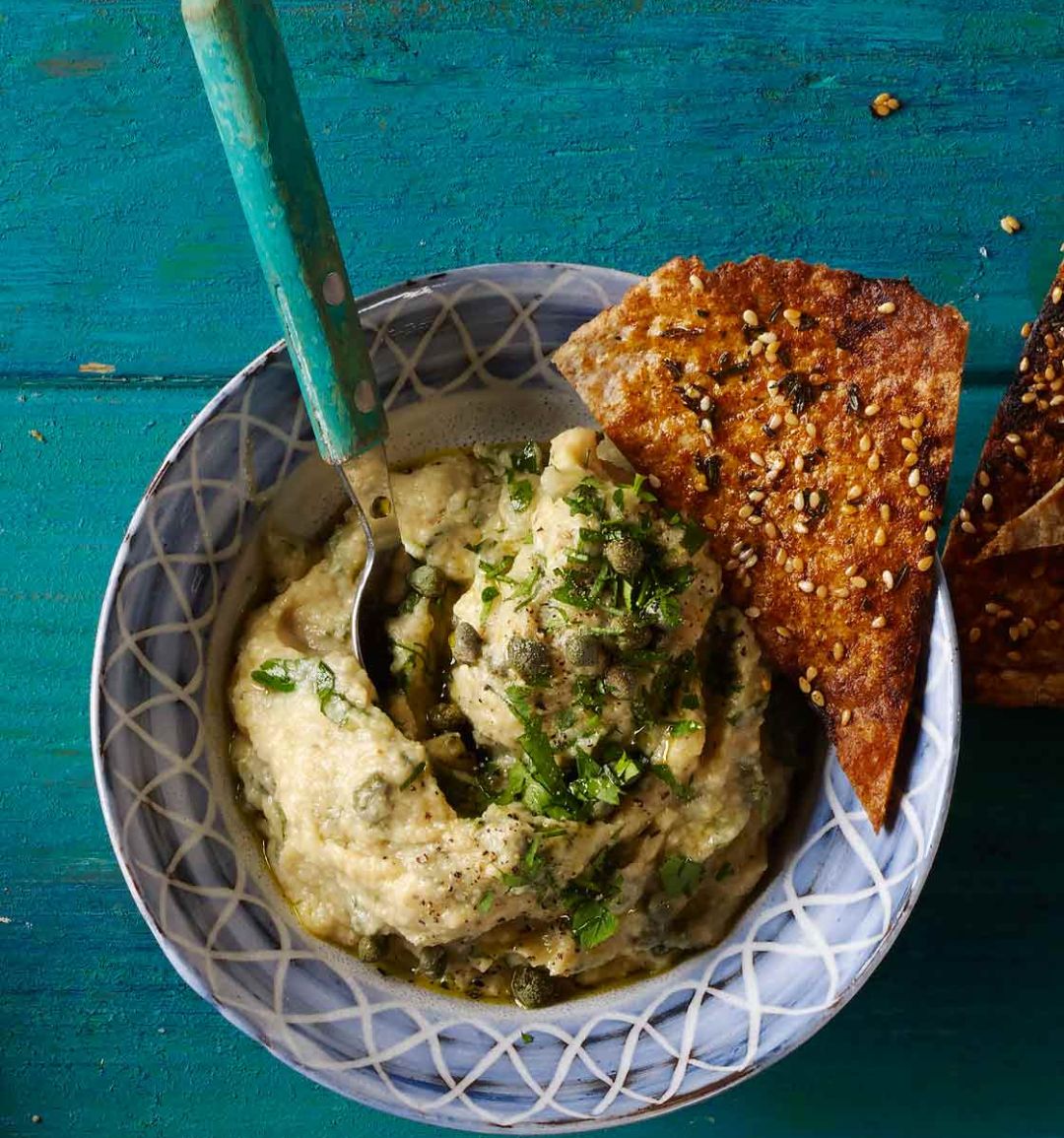 Roasted cauliflower dip with garlic and lemon
