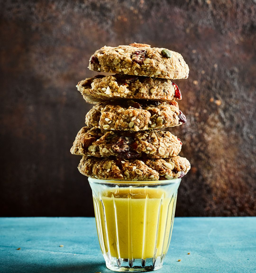 Granola breakfast cookies