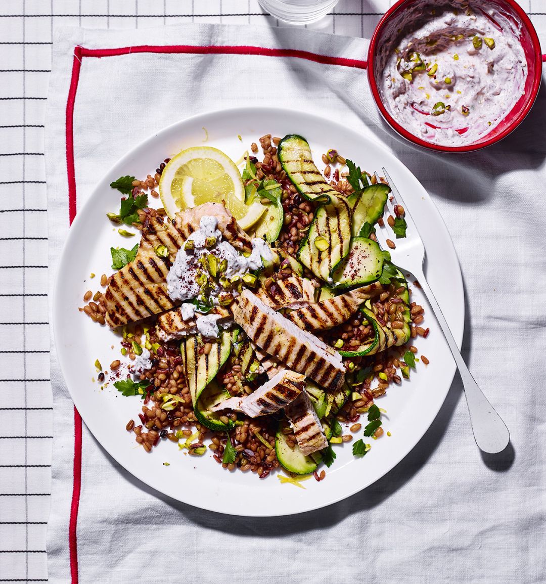 Griddled chicken and courgettes with pistachio yogurt dressing