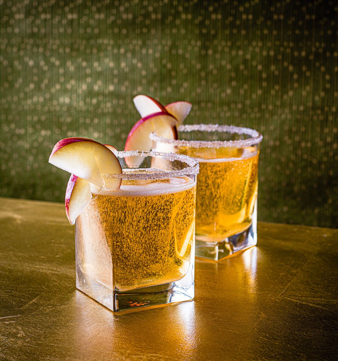 Apple cider mimosa