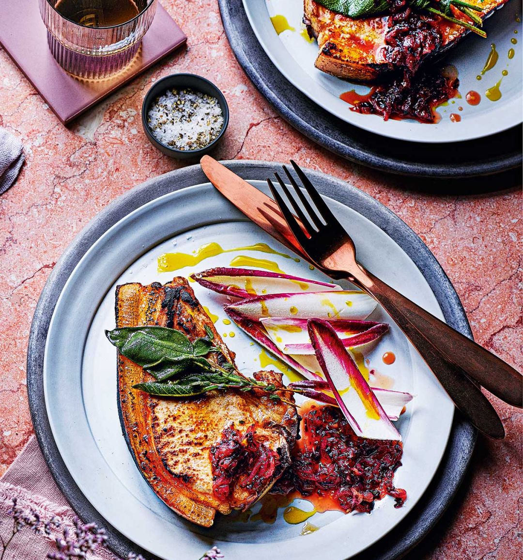 Pork chops with chicory jam