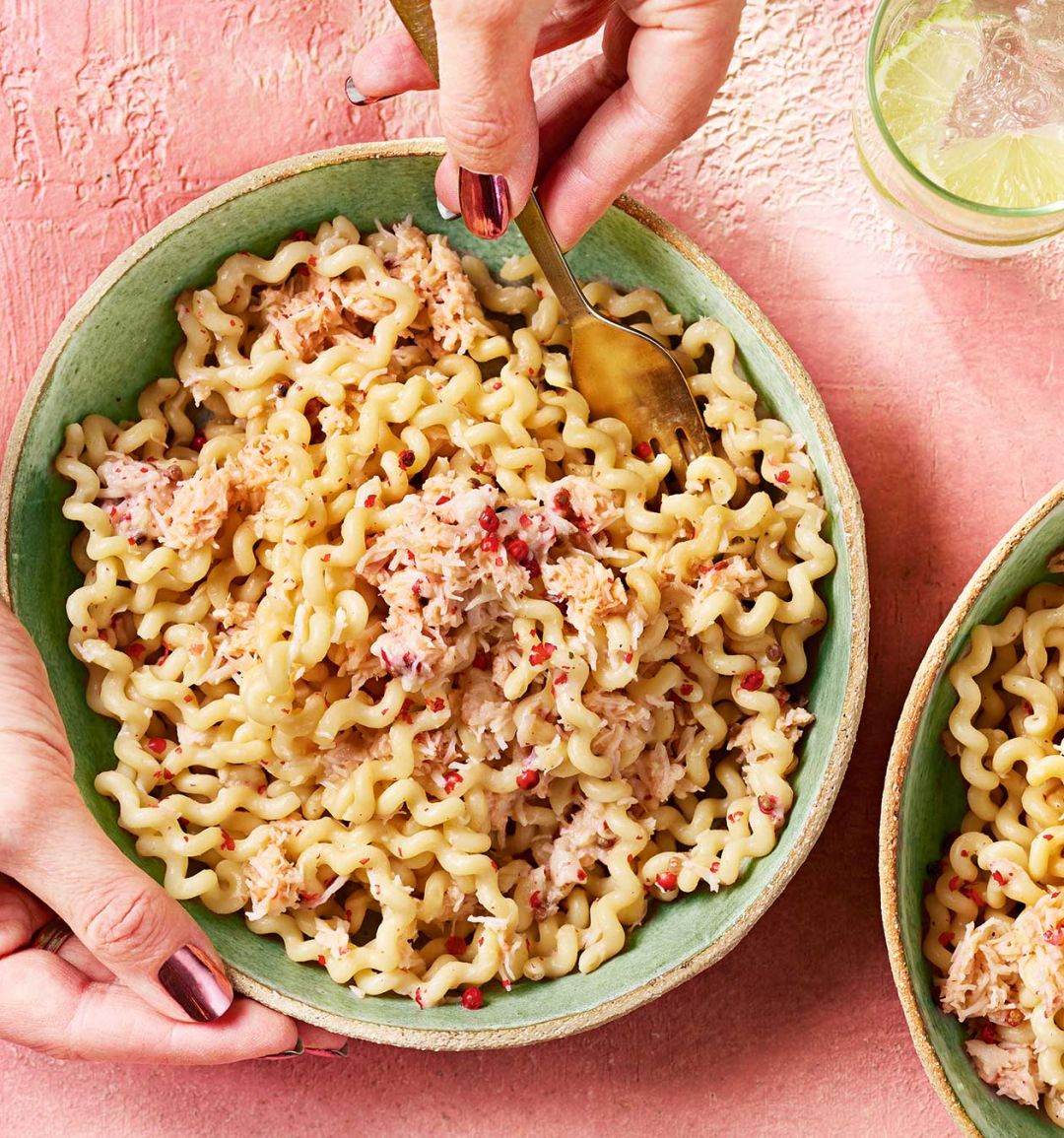Pink peppercorn pasta with crab