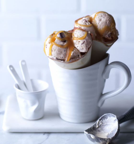 Salted caramel & chocolate no-churn ice cream