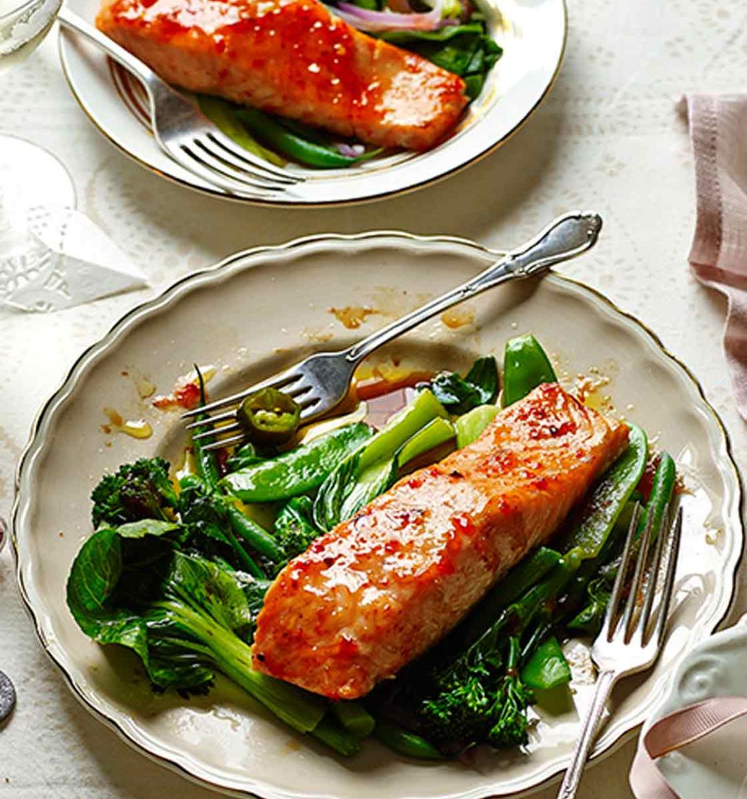 Sweet chilli salmon parcels