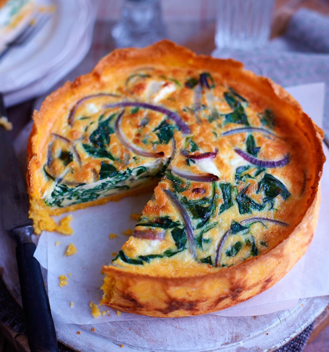 Spinach, red onion and feta quiche with a polenta crust