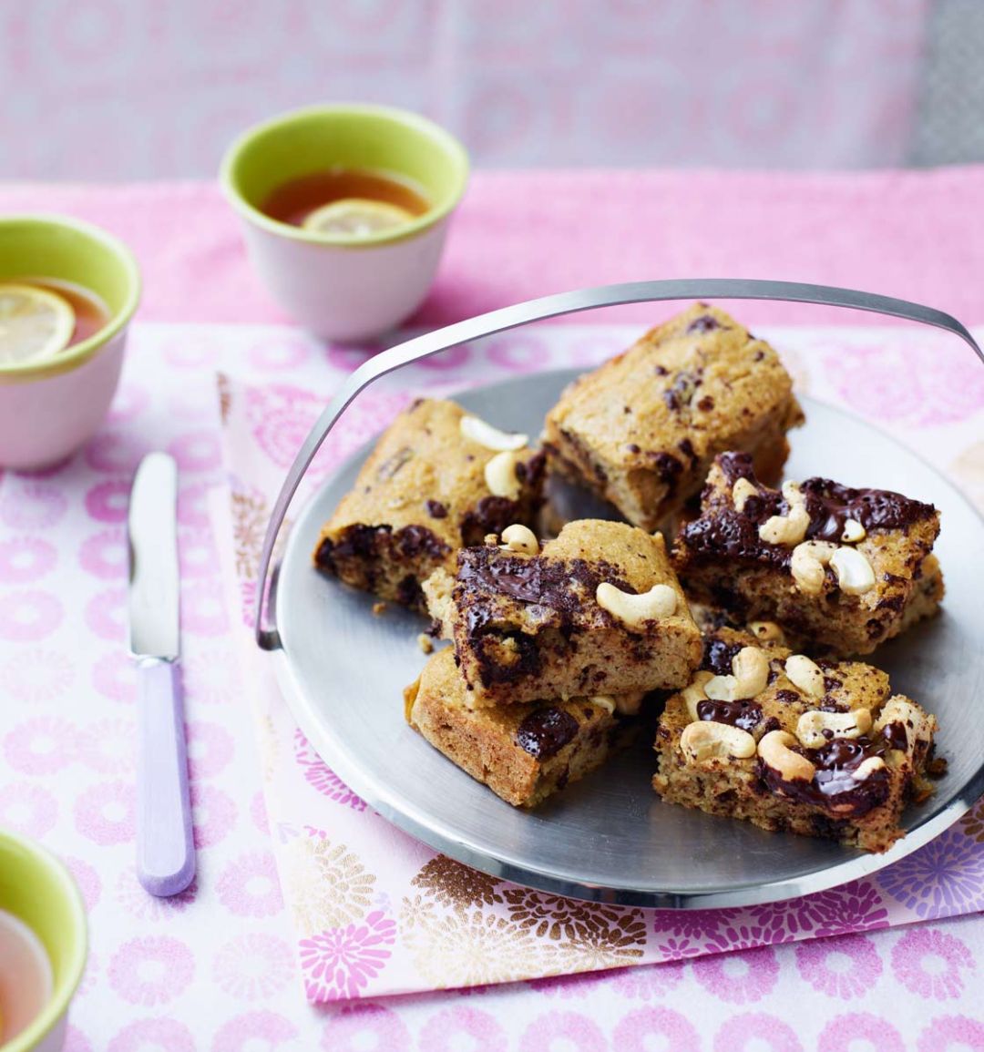 Cashew and chocolate chip squares 