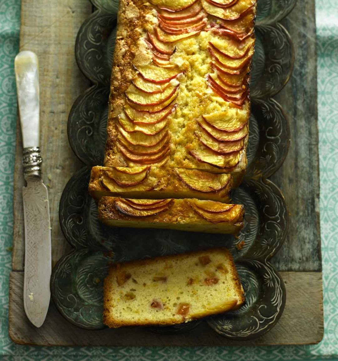 Nectarine and fennel seed loaf