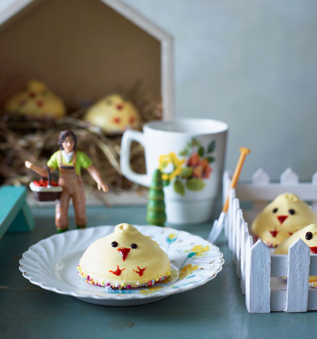 Meringue chicks