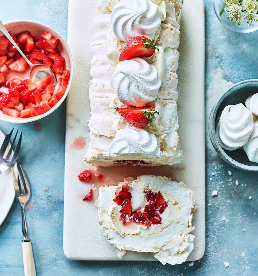 Eton mess roulade