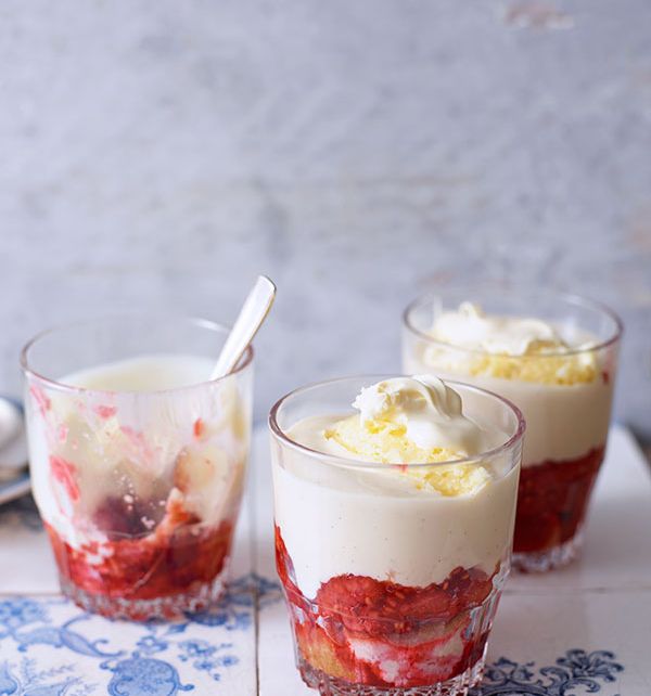 Scones and clotted cream trifle pots