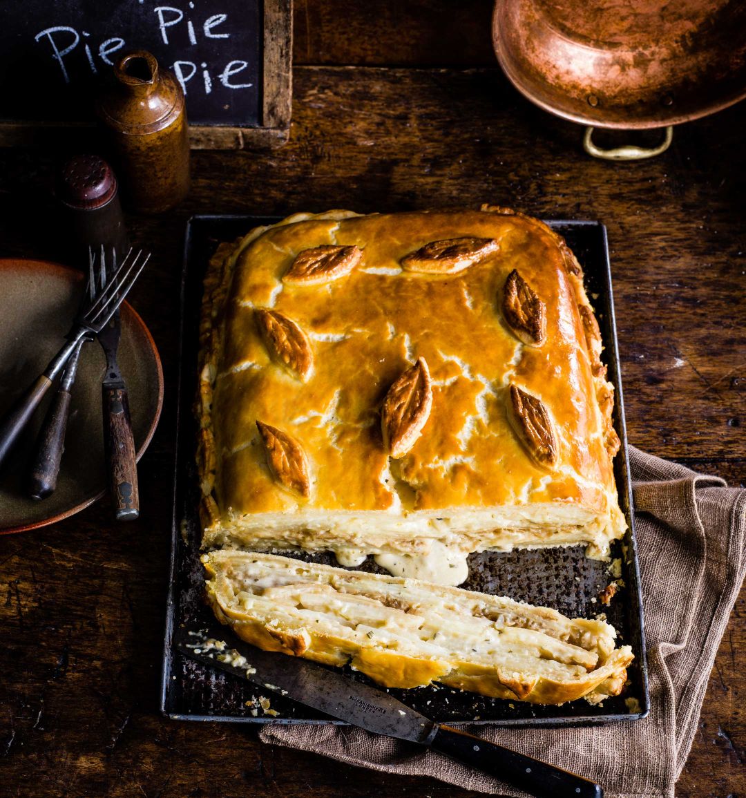 Cheesy dauphinoise and onion pie 