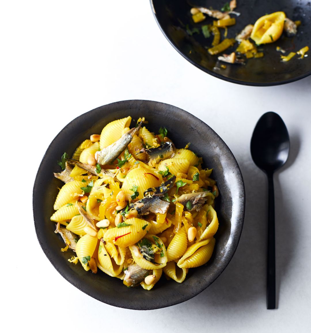 Pasta shells with sardines, fennel and saffron