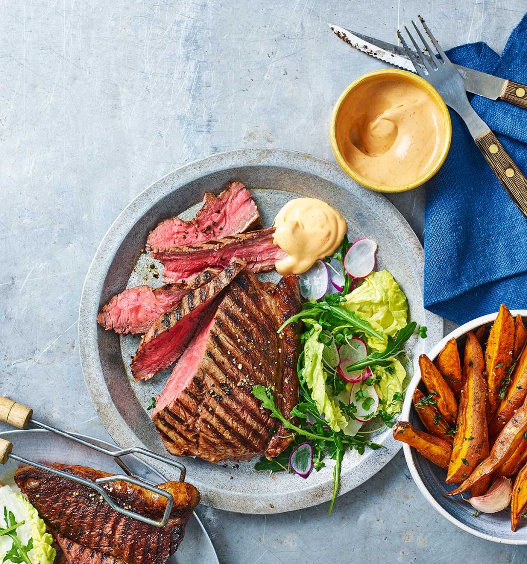 Rump steak with chilli hollandaise