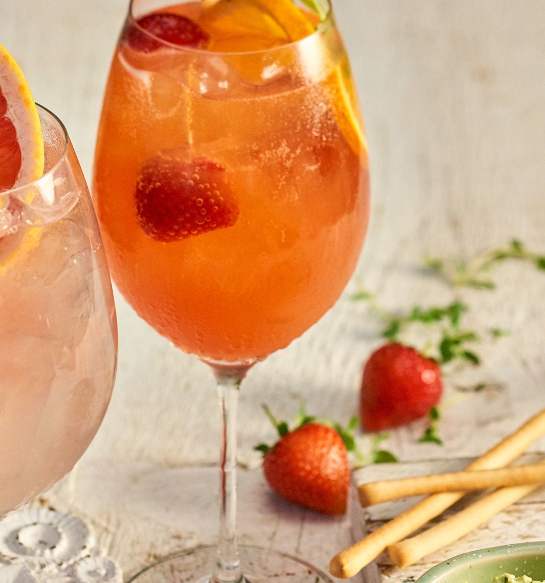 Amalfi sunset spritz with Malfy Gin