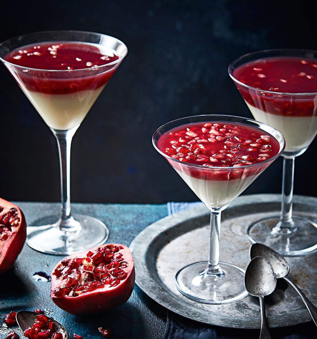 Vanilla muhallebi with pomegranate jelly