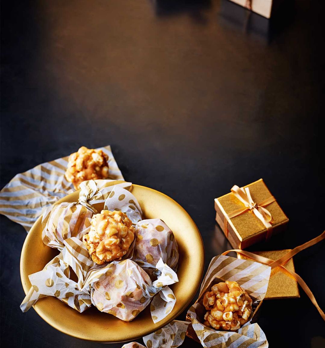 Peanut-popcorn bonbons