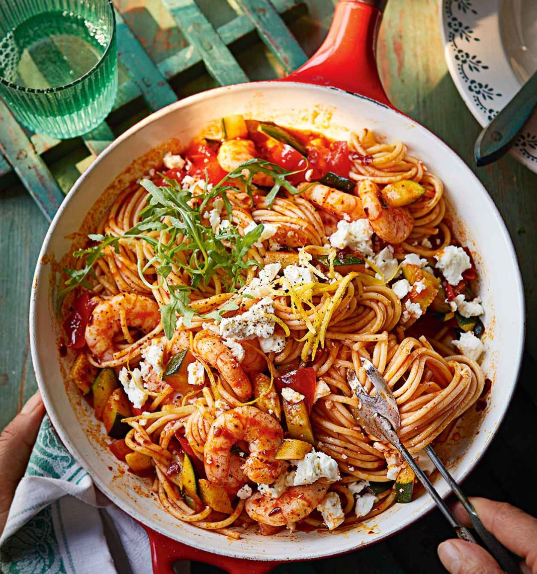 30-minute spicy prawn spaghetti