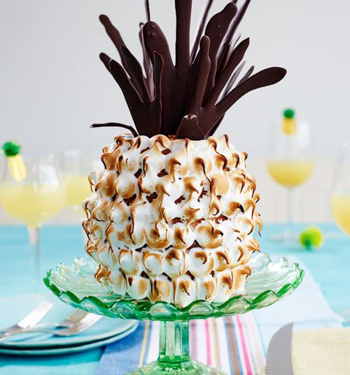 Pineapple and coconut ‘pineapple’ cake 