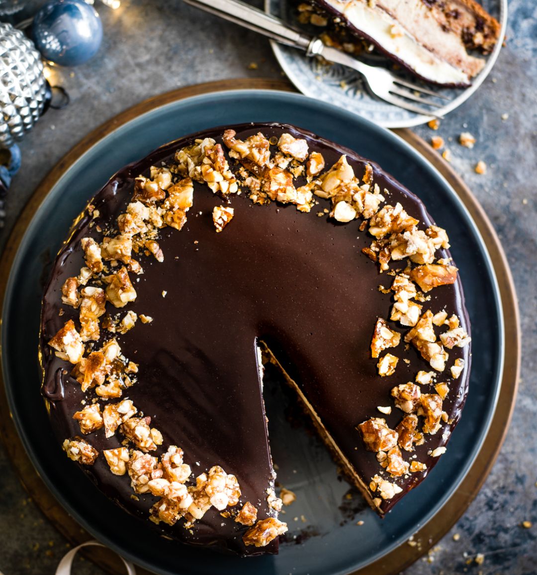 Mirror-glazed mincemeat cheesecake 