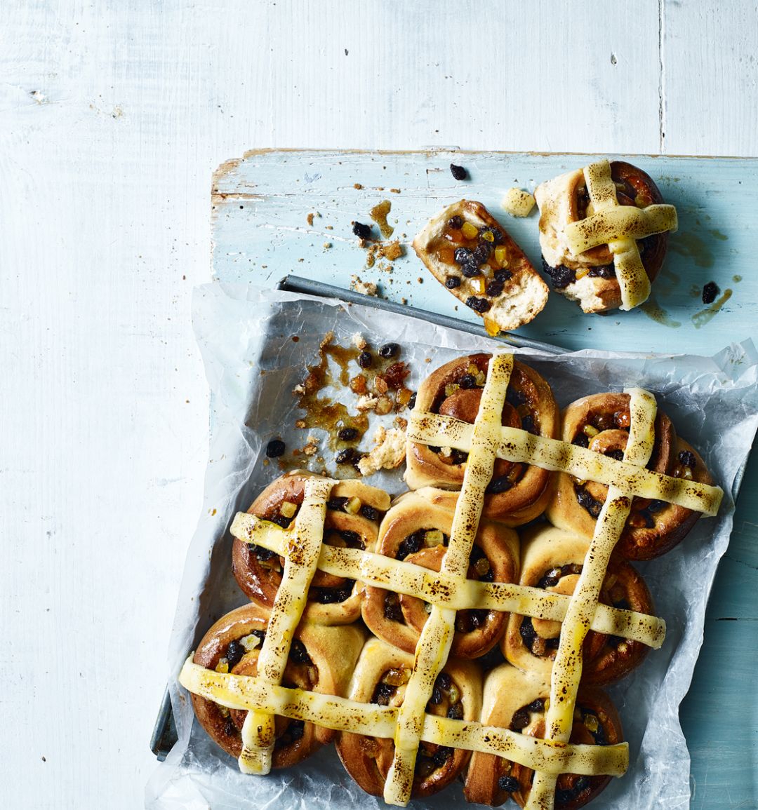 Hot cross bun swirls