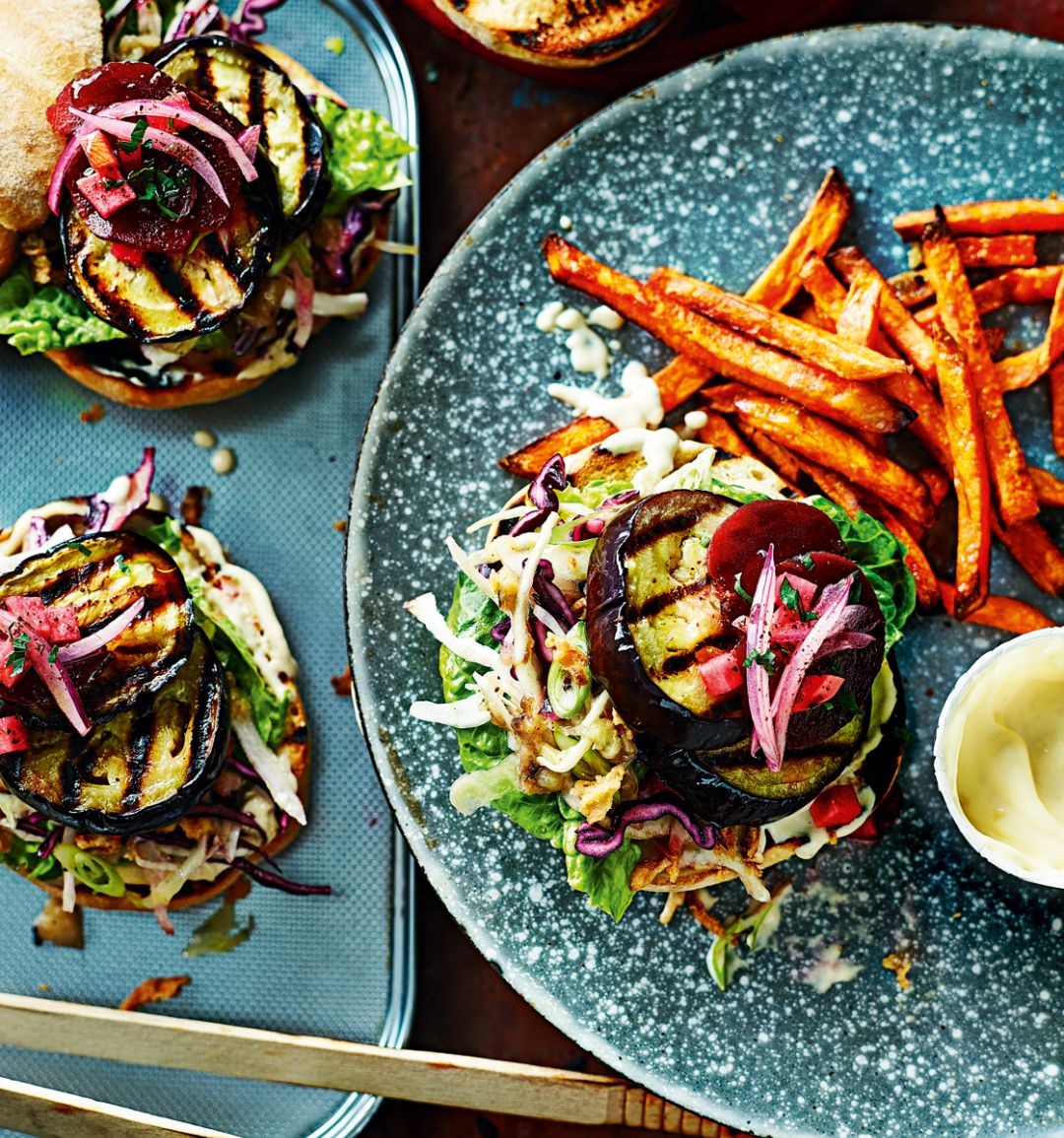 Roasted aubergine burger with quick pickles