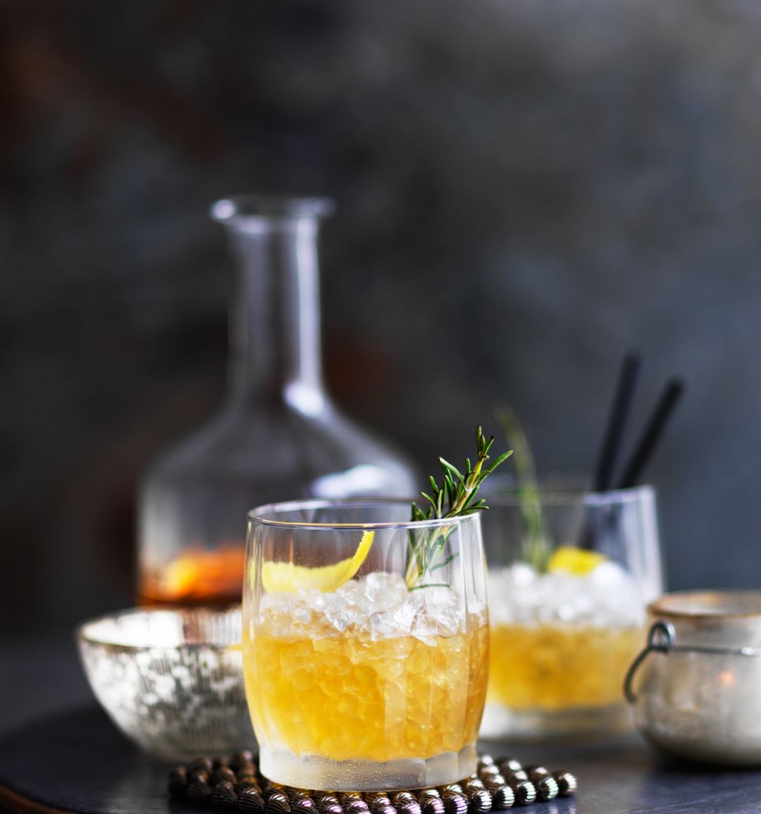 Whisky and honey smash