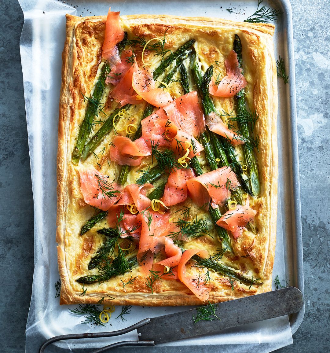 Asparagus, smoked salmon and hollandaise tart