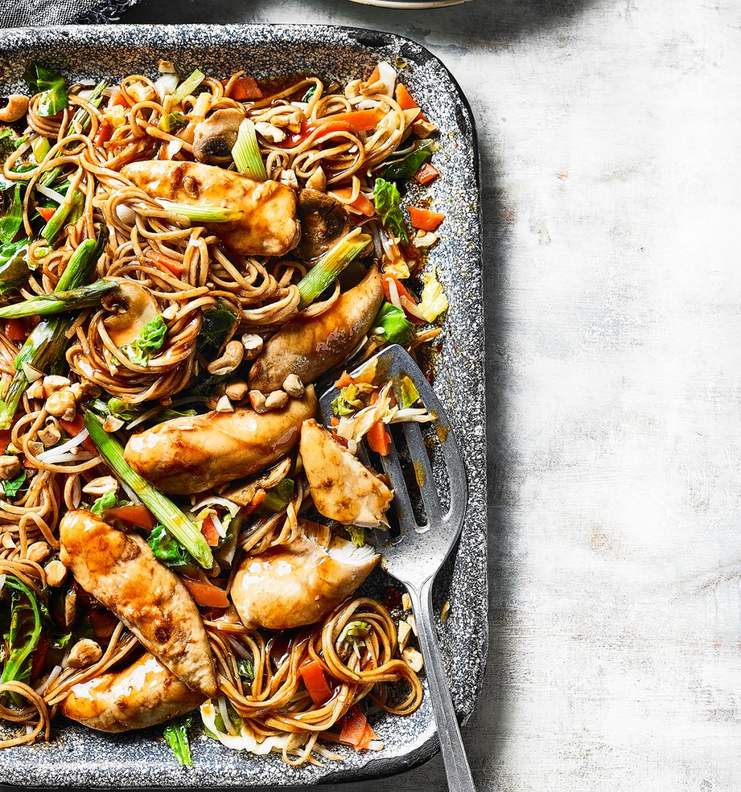 Sticky Chinese chicken traybake