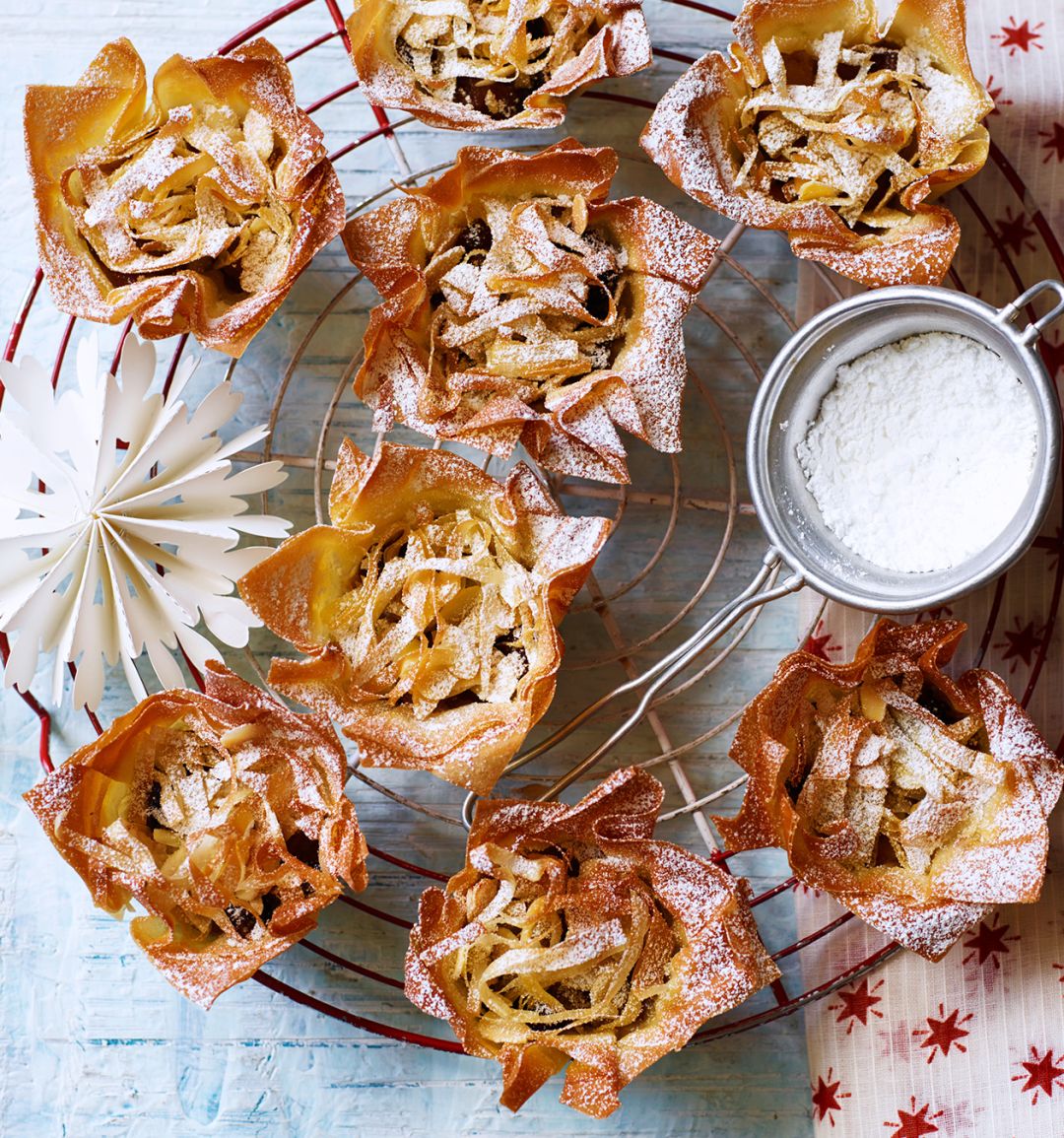 Lighter filo mince pies