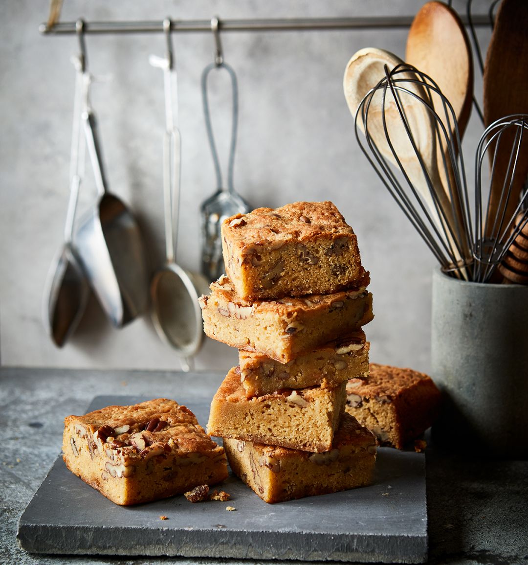 Butterscotch blondie bars