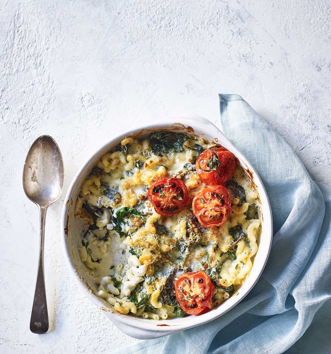 Cheat’s mac and cheese with caramelised tomatoes