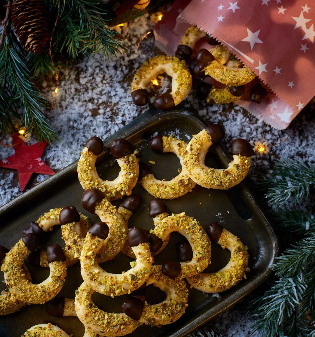 Mandelhörnchen (almond horns)