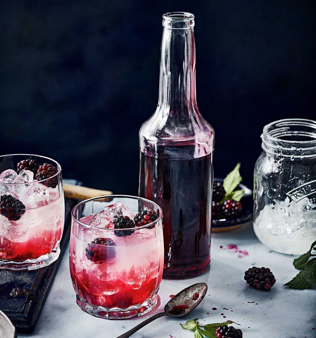 Bramble cocktail 