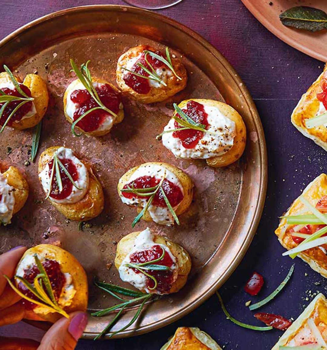 Smashed roasties with blue cheese and cranberry 