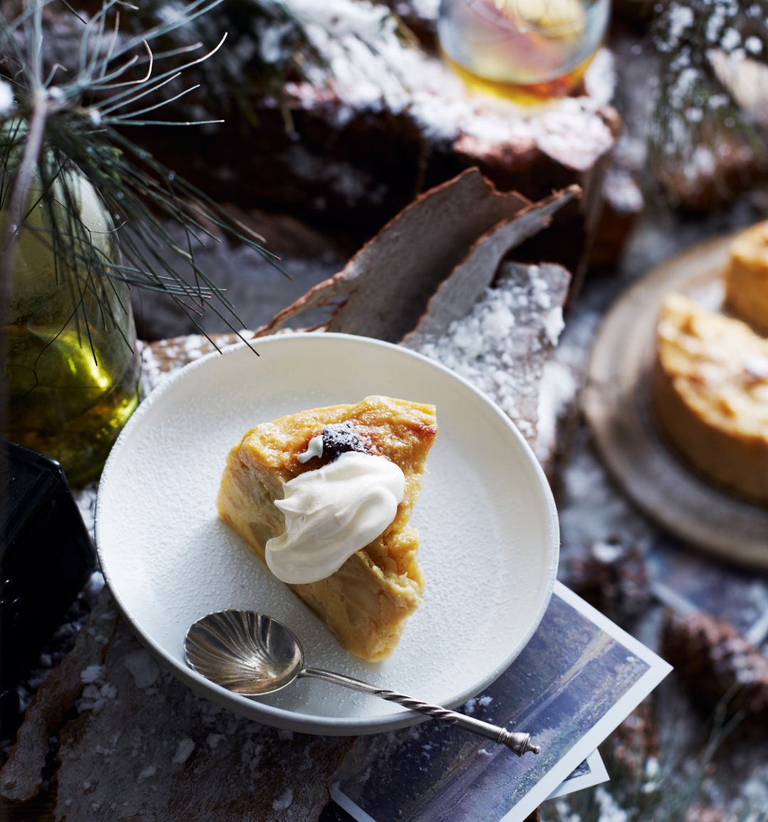 Apple brioche pudding