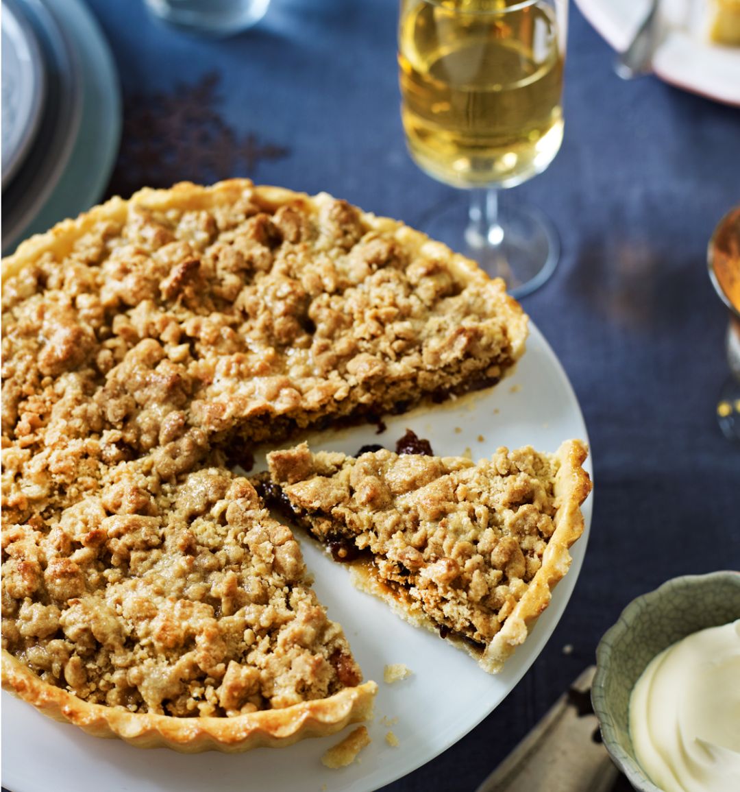 Gluten-free mincemeat streusel tart