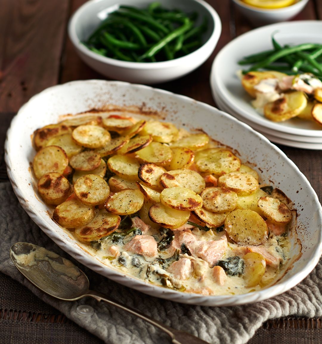 Salmon, spinach and crème fraîche bake