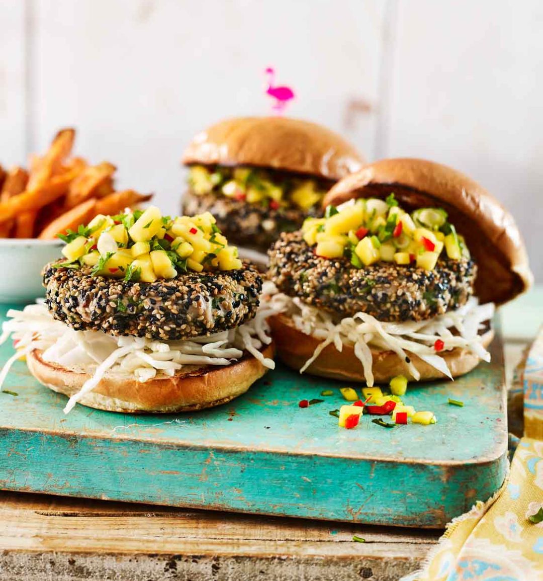 Sesame tuna burgers with chilli mango salsa