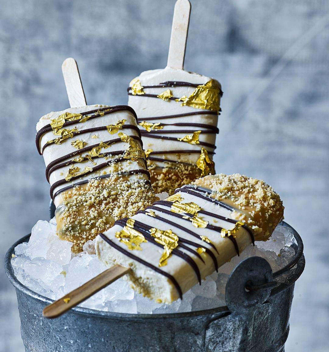 Millionaire's shortbread lollies