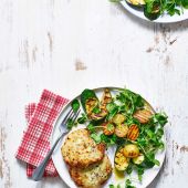 Melting mozzarella turkey patties and griddled veg
