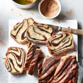 Cinnamon bun babka