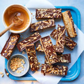 Choc-peanut flapjack bars