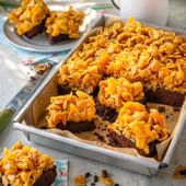 Caramel cornflake brownies