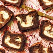 Banana bread cheesecake