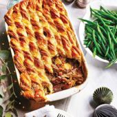 Beef pie with Stilton cheese-straw crust