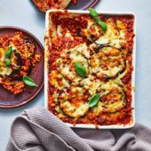 Cheesy aubergine and lentil bake 