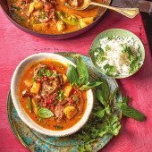Beef and pineapple curry